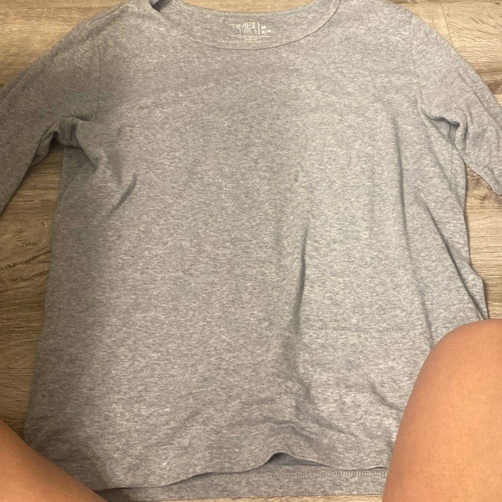 Grey tshirt
